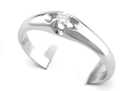 Pierścionek z diamentem