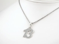 Srebrna zawieszka cyfra 13