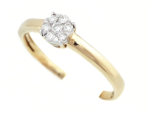 Pierścionek z diamentami