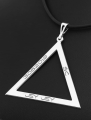 Zawieszka równoramienny trójkąt z grawerunkiem