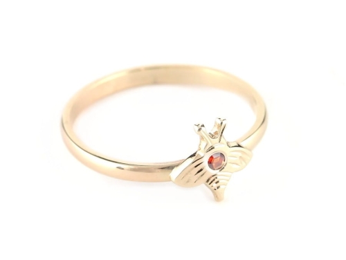 Złoty pierścionek z pszczołą