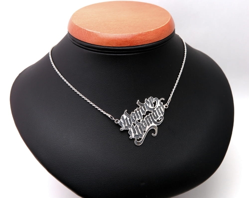 Naszyjnik z napisem Wonder Woman