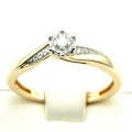 Pierścionek z diamentami
