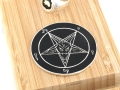 Okultyztyczny amulet z pentagramem