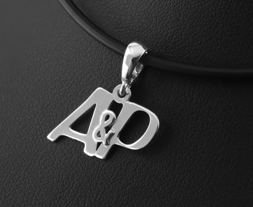 Srebrna zawieszka inicjały A&P