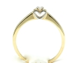 Pierścionek z diamentem