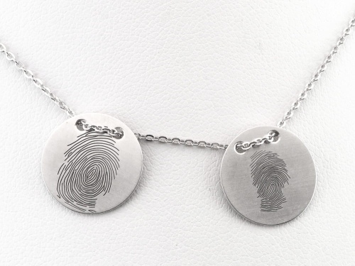 Srebrny naszyjnik z odciskami palca