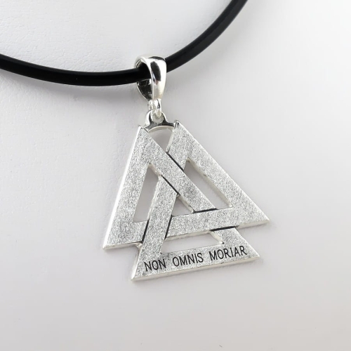 Srebrna zawieszka trzy splecione trójkąty