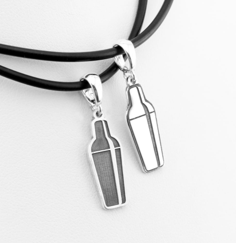 Srebrne zawieszki shakery