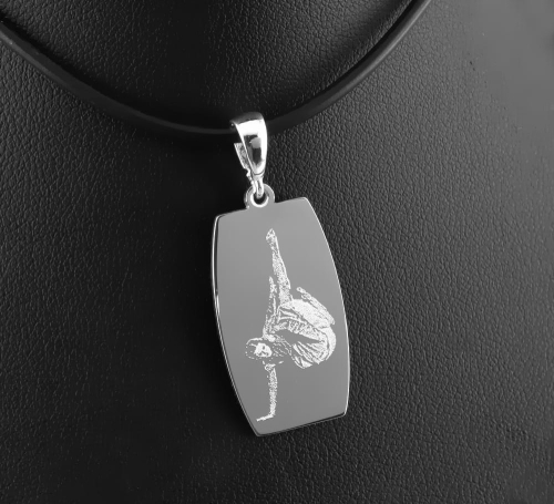 Srebrna zawieszka z wizerunkiem baletnicy