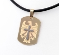 Złoty nieśmiertelnik z orłem i krzyżem z białego złota