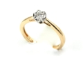Pierścionek z diamentem
