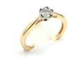 Pierścionek z diamentem