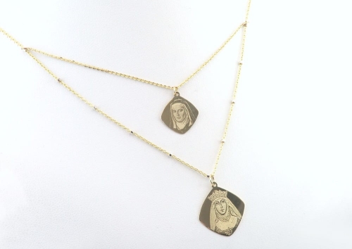 Złoty podwójny naszyjnik z wizerunkiem Św. Kingi