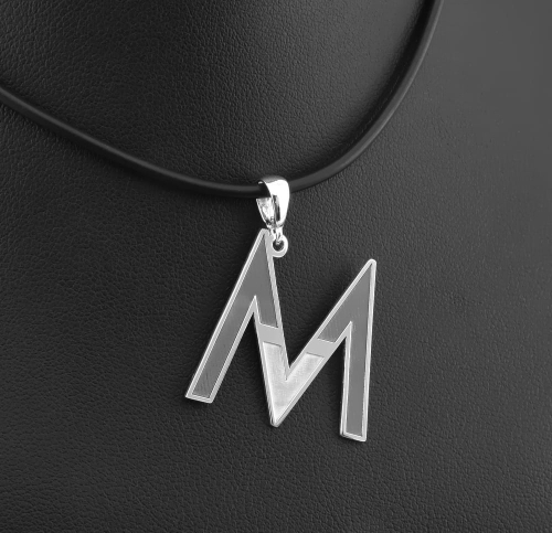 Srebrna zawieszka dwukolorowa litera M