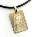 złota prostokątna zawieszka z wizerunkiem Jezusa
