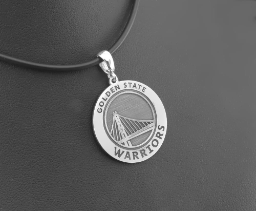 Okrągły srebrny wisior z logo zespołu Golden State Warriors