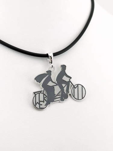 Srebrna zawieszka ślubny tandem