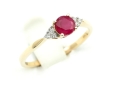 Pierścionek z diamentami i z rubinem