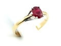 Pierścionek z rubinem