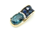 Zawieszka z diamentami, szafirami i topazem London Blue