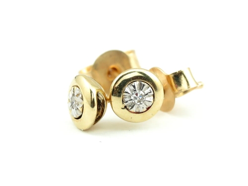 Kolczyki z diamentem