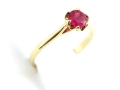 Pierścionek z rubinem
