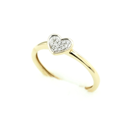 Pierścionek z diamentami