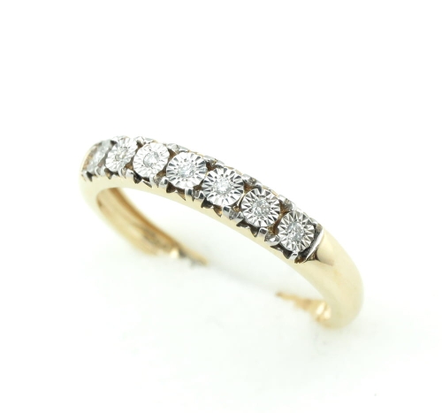 Pierścionek z diamentami