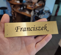 tabliczka mosiężna z otworkami