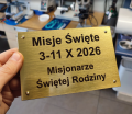 Tabliczka mosiężna misje święte, gwoździe