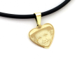 złota zawieszka serduszko z grawerem zdjęcia