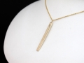  Naszyjnik ze złotą sztabką  
