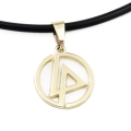 Złoty wisior z logo Linkin Park 