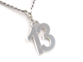 Srebrna zawieszka cyfra 13