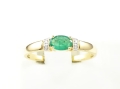Pierścionek z diamentami i szmaragdem