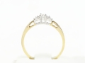 Pierścionek z diamentem