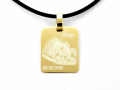 złota zawieszka z grawerem zdjęcia