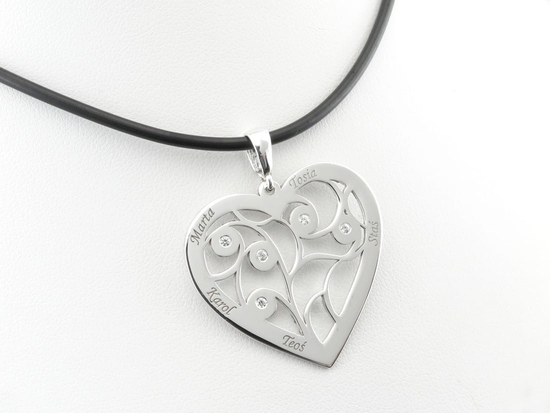 Srebrne ażurowe serce z cyrkoniami