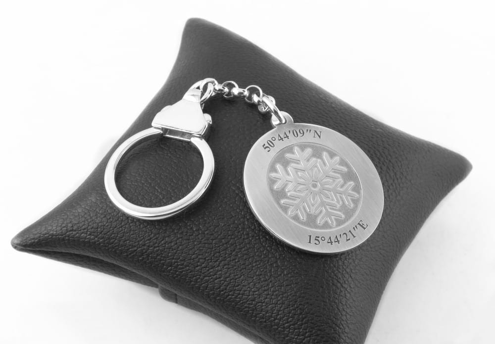 Srebrny breloczek płatek śniegu