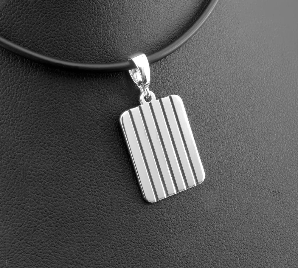 Srebrna zawieszka w paski