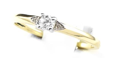 Złoty pierścionek z brylantami