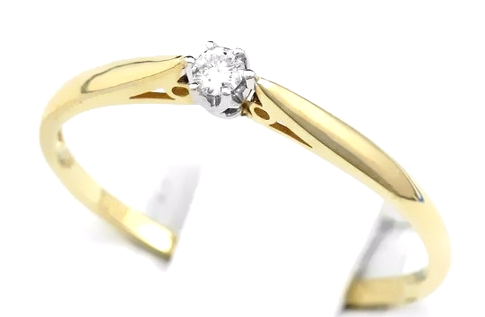 Pierścionek z brylantem