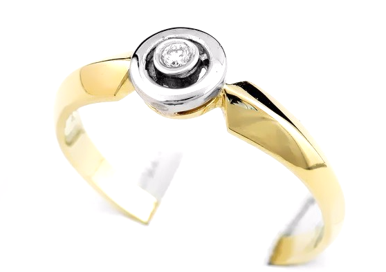 Pierścionek z brylantem