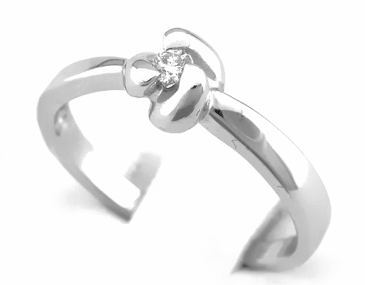 Pierścionek z brylantem